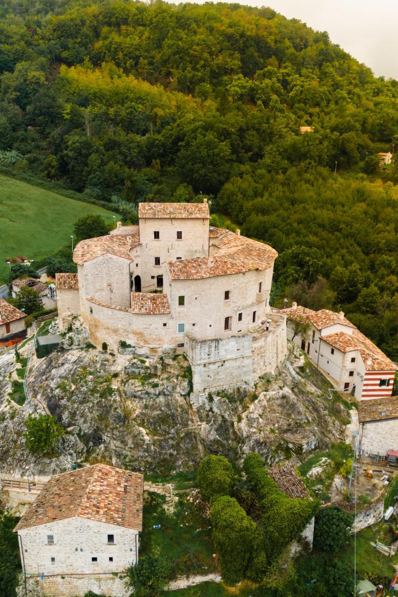 Castel Di Luco Hotel Acquasanta Terme Exterior foto